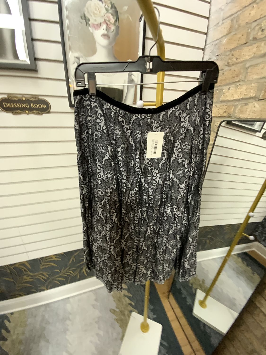 Women Black/Silver Paisley Skirt Size 10