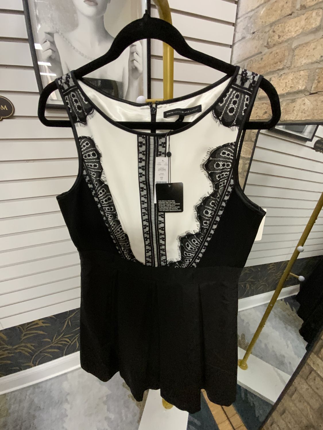 Women Black/White Lace Top Short Gown Size 12