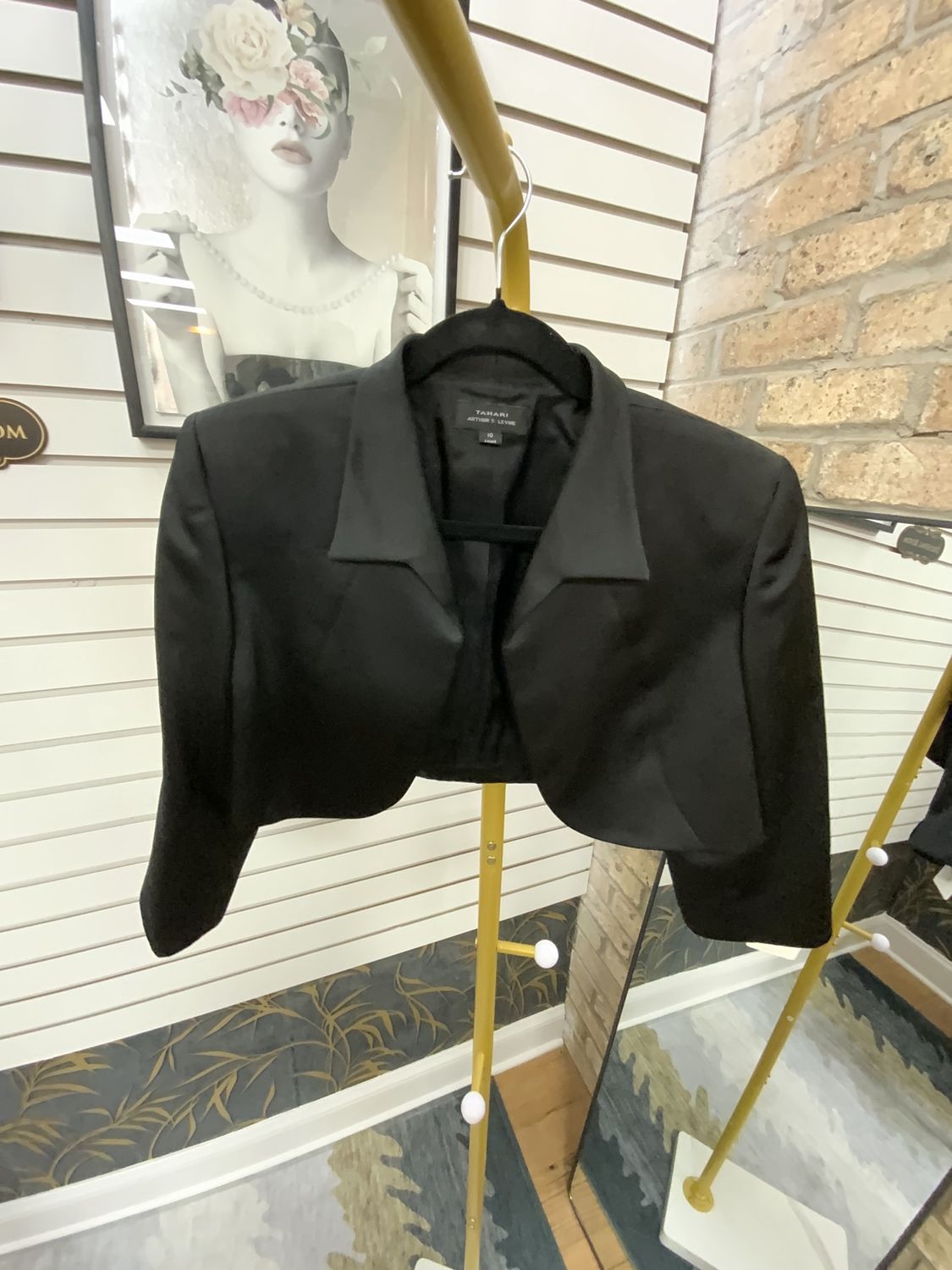 Women Black Shell Size 10