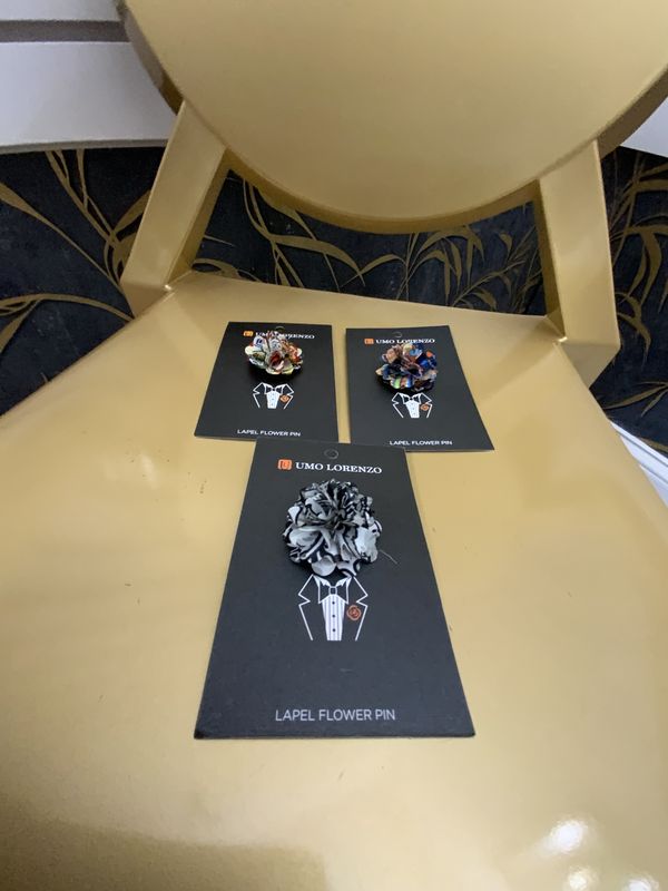 Men's Paisley Flower Mini Bouquet Clutch Flower Lapel Pins