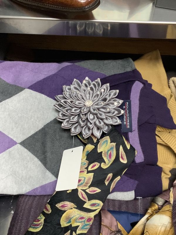 Woman Silver Gray with Clear Stone