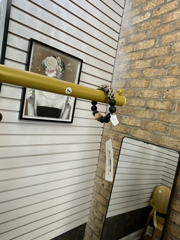 Woman Silicone Beaded Wristlet with Black with Leopard Print