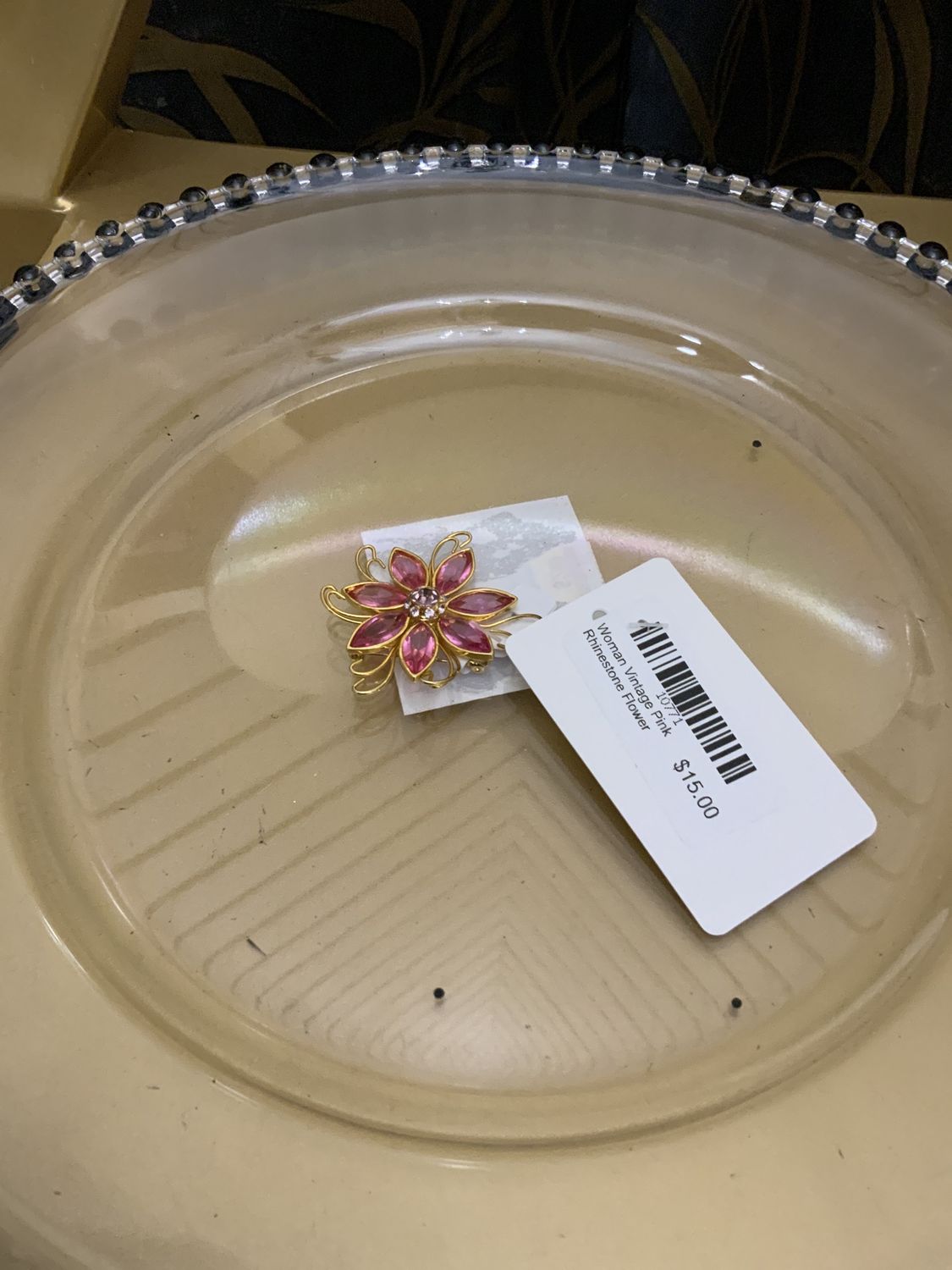 Woman Vintage Pink Rhinestone Flower Brooch Gold Tone