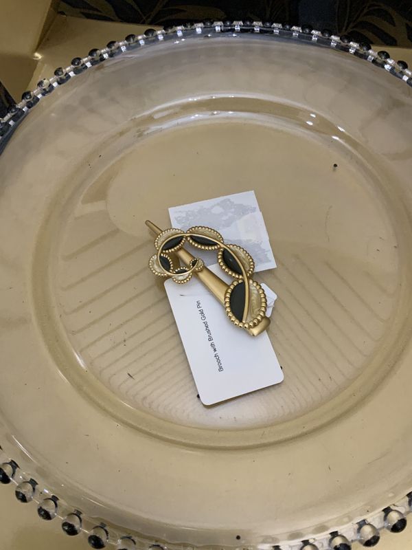 Woman Vintage Monet Modernist Style Brooch with Brushed Gold  Pin