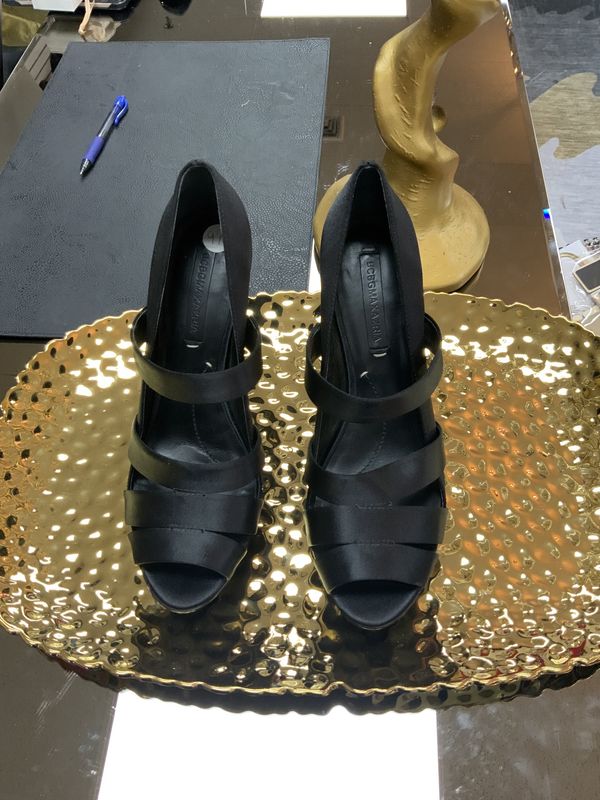 Woman Black Satin Platform Heels with a Peep-Toe Size 9.5