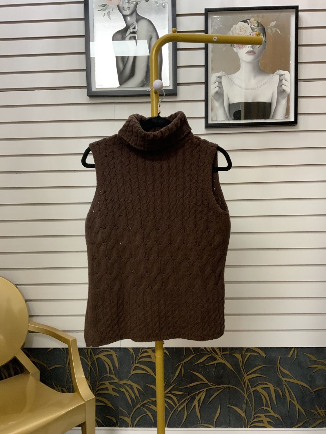 Woman Brown Sweater Sleeveless Size Large
