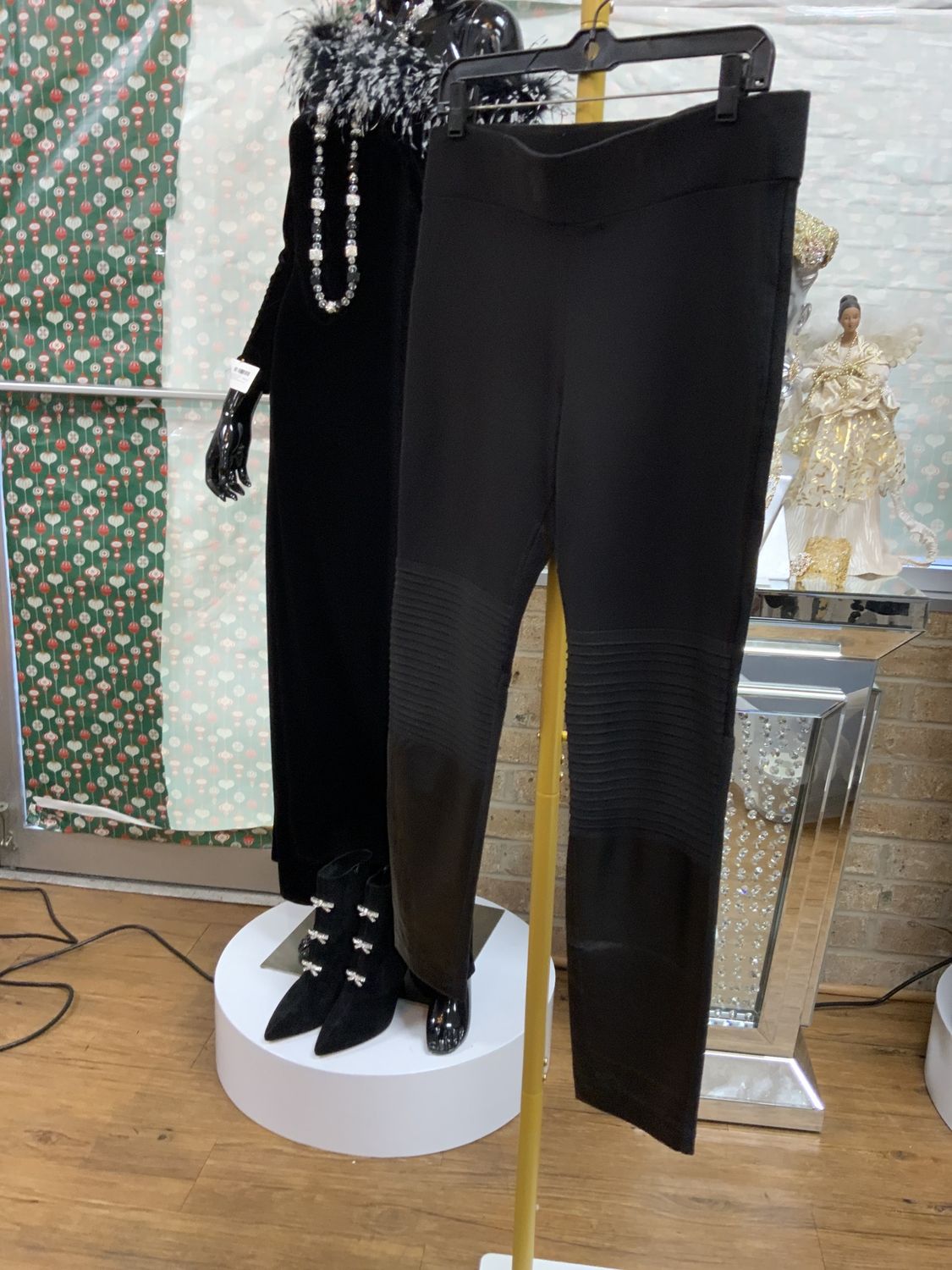 Woman Black Legging Pants with Suede Size Med