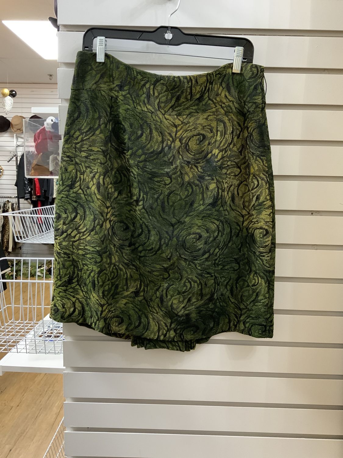 Woman Green Floral Knit Stretch Pencil Skirt with Kick Pleated Size 10