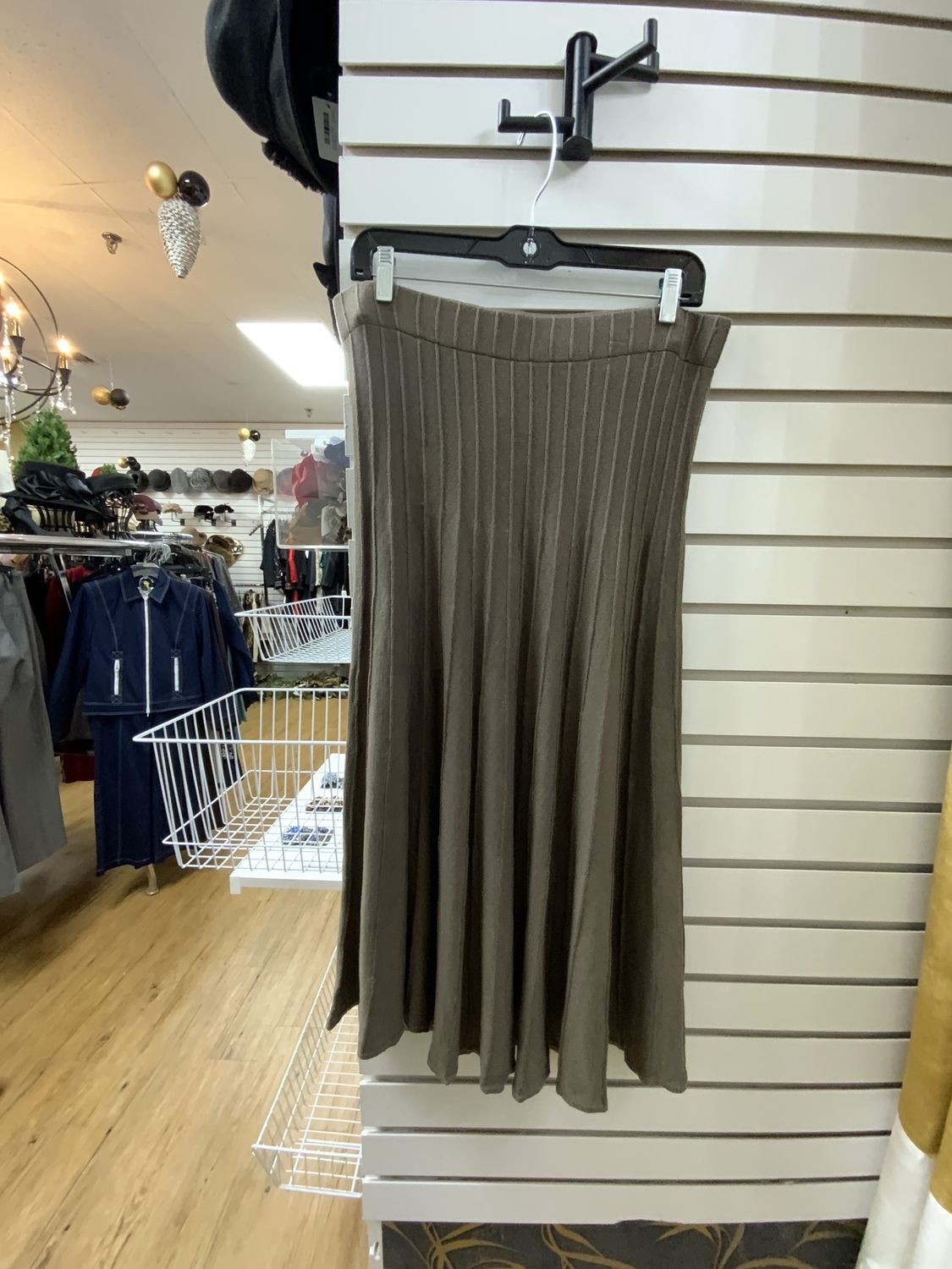 Woman Long Knit Olive Green Skirt Size Large