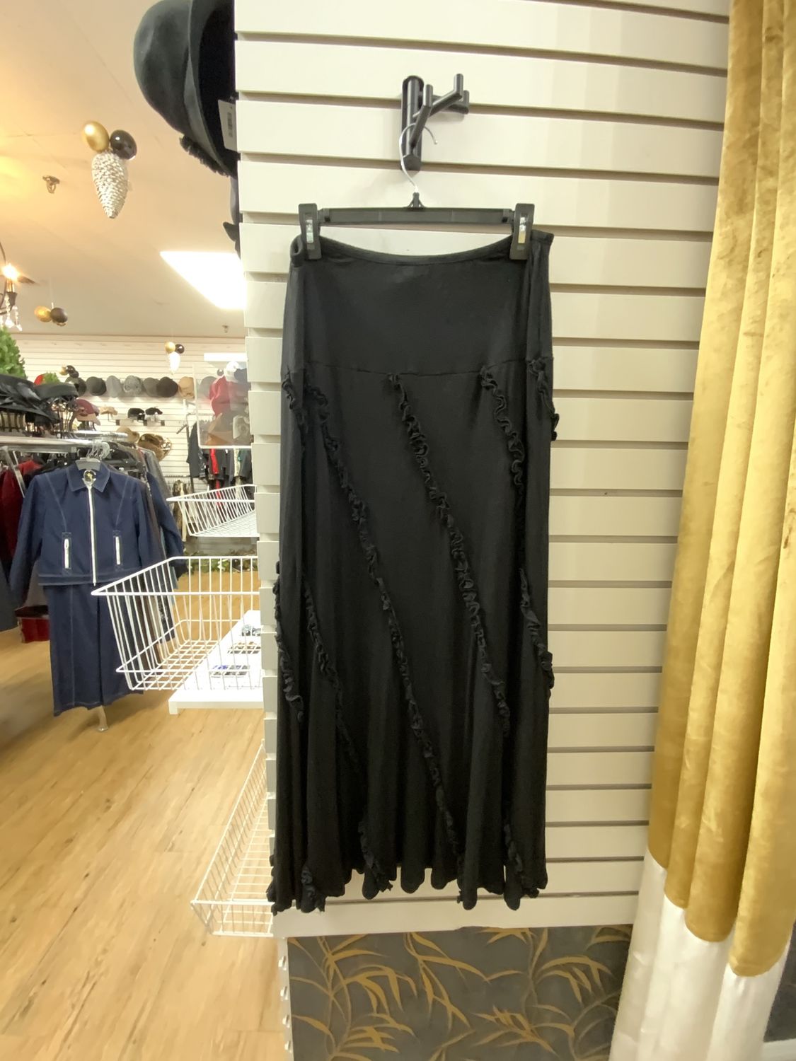 Woman Black Long Ruffle Skirt Size Med