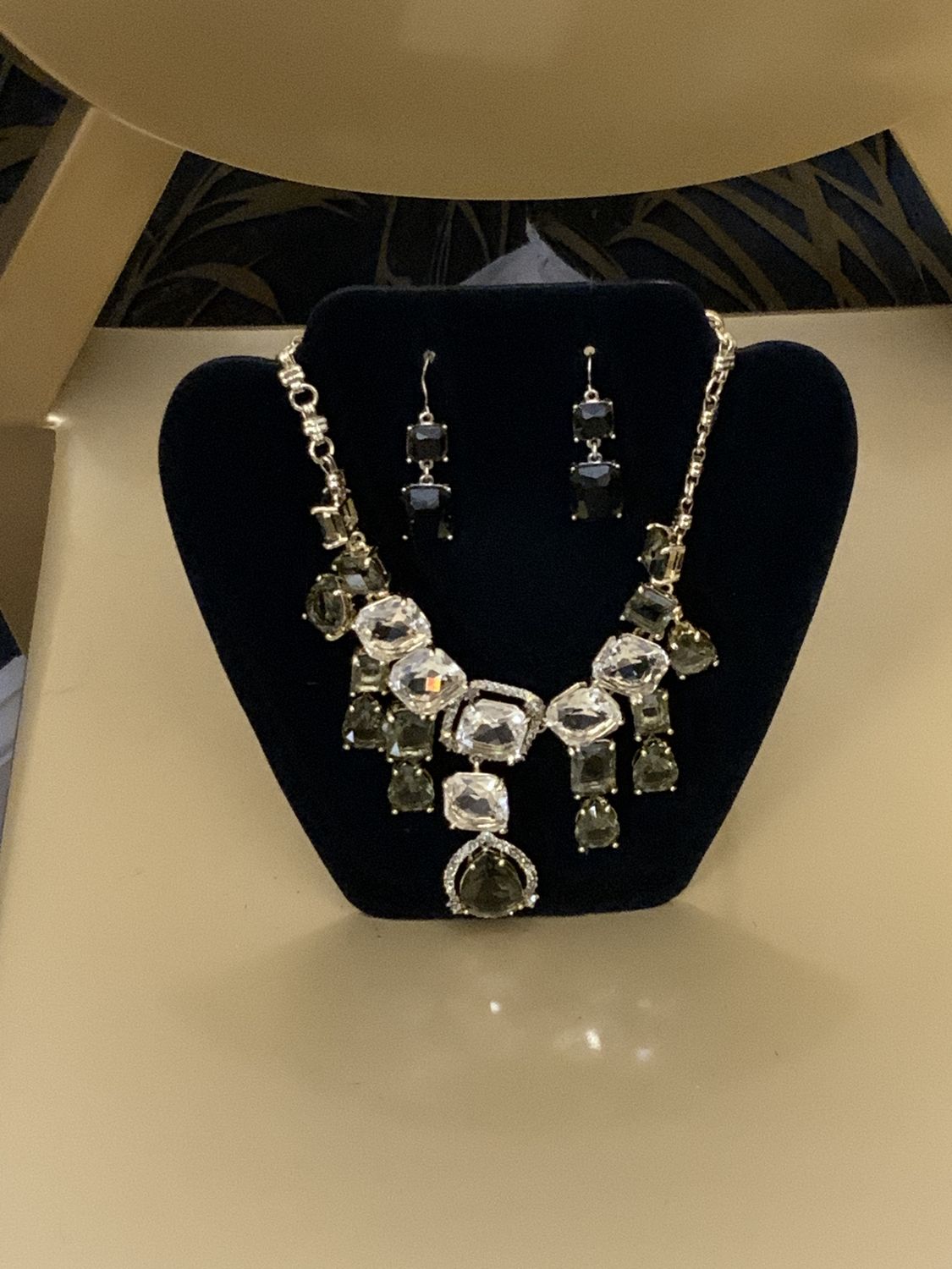 Woman 2 Pcs Set  Gold Tone Smoke Gray and Clear Stones with Pendent