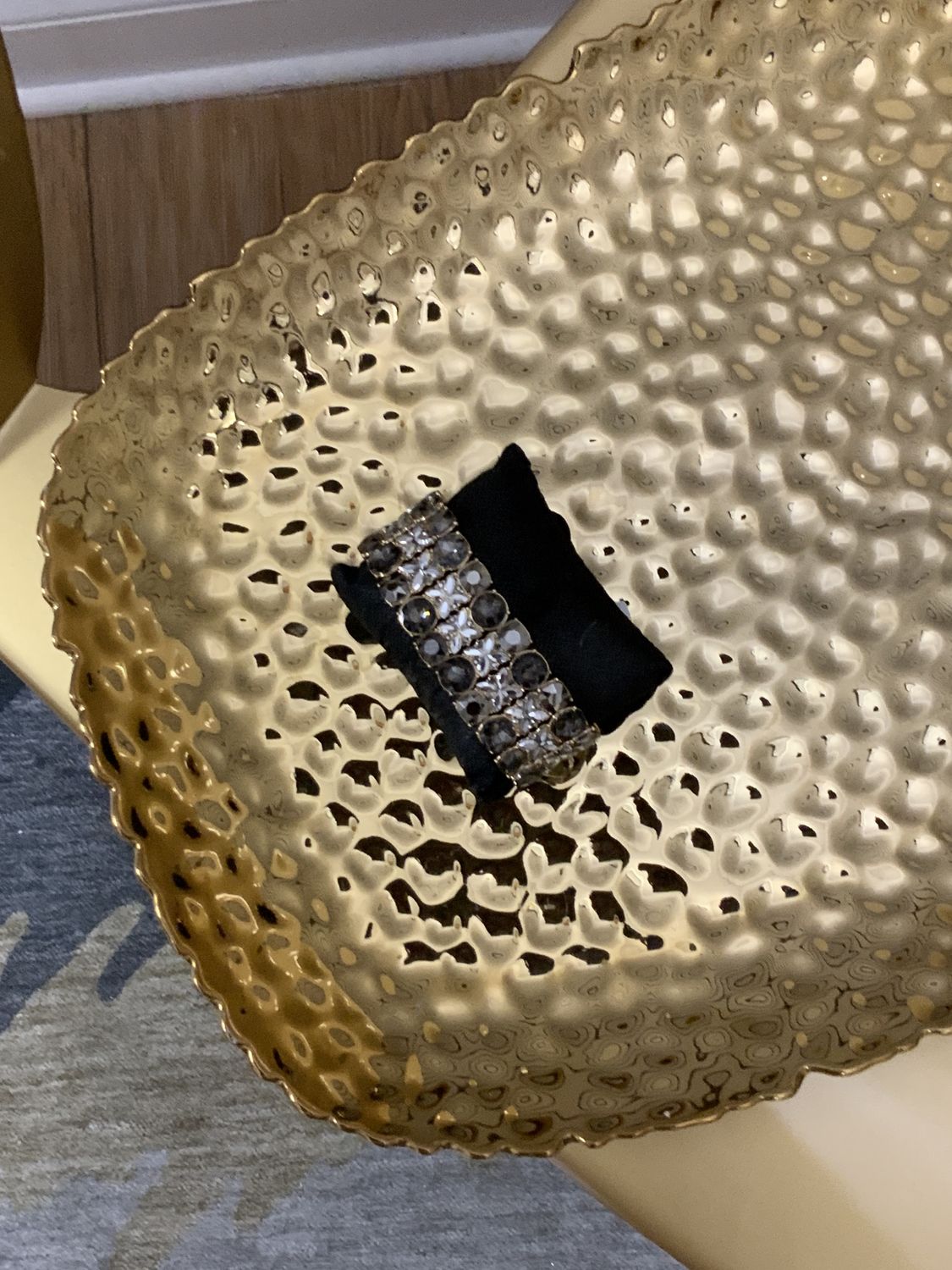 Woman Gold Tone Smoke Gray and Silver Stones Stretch Bracelet