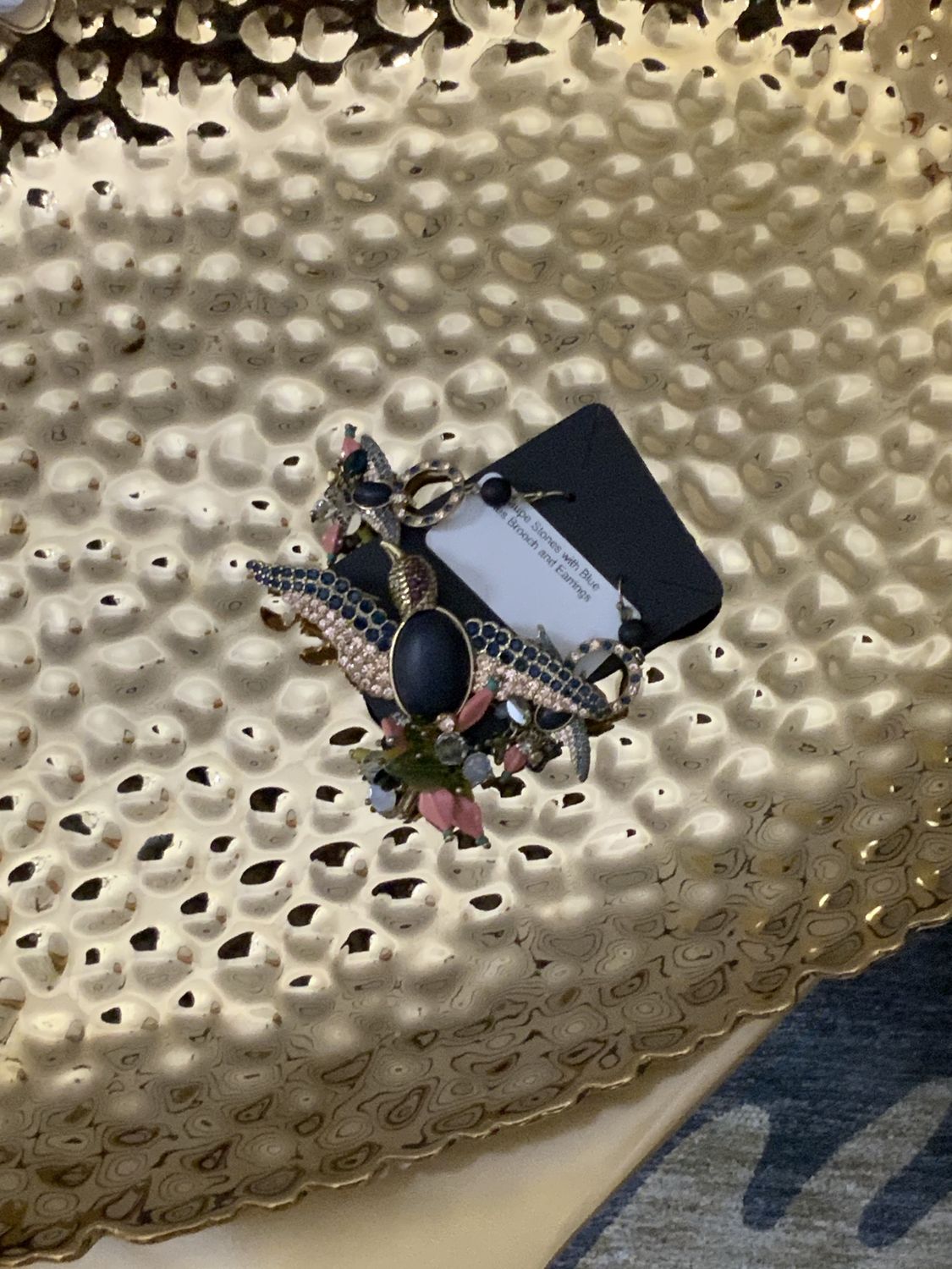 Woman 2 Pcs Set  Gold Tone Bird Blues and Taupe Stones with Blue Stones Brooch and Earrings