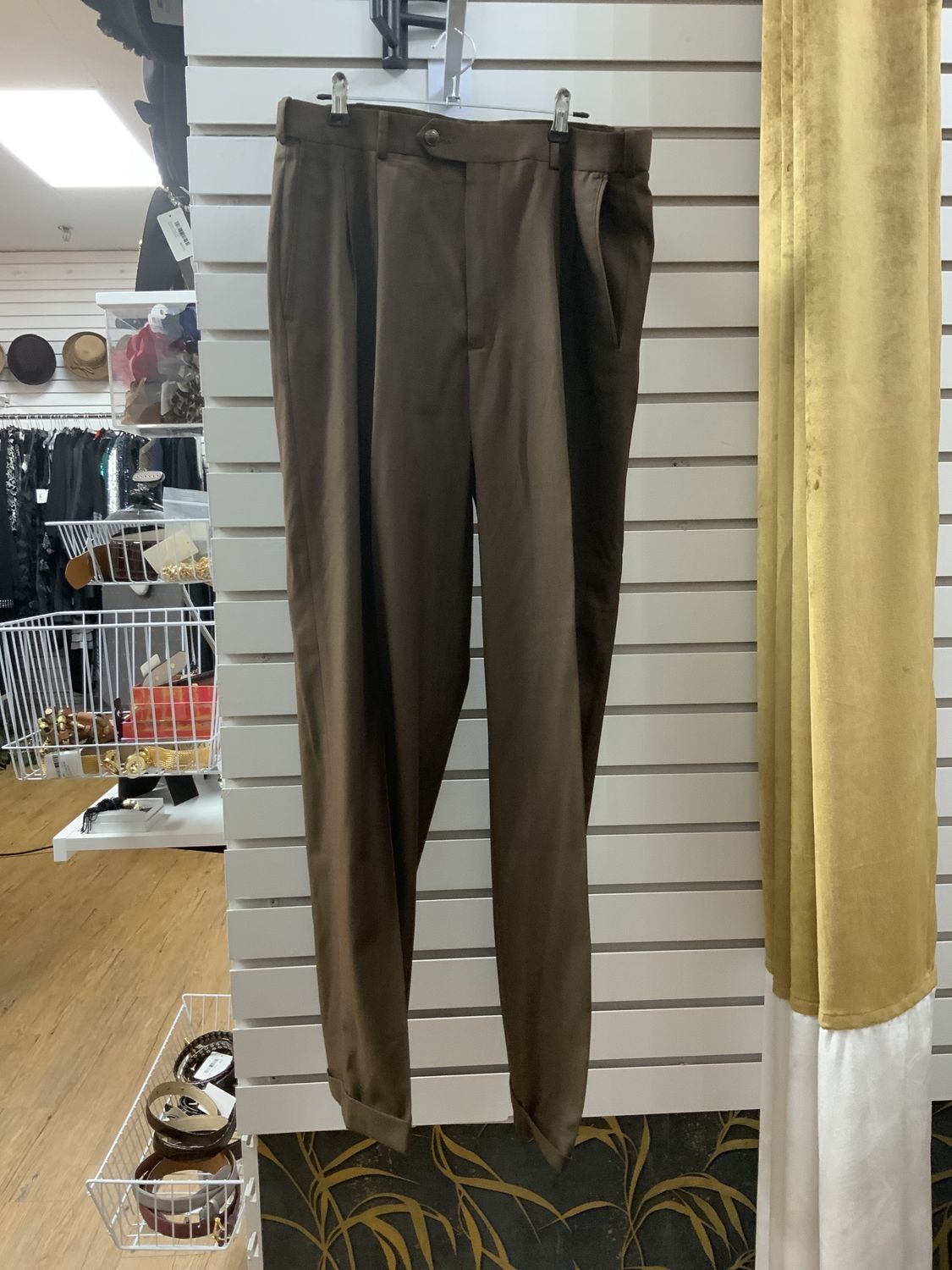 Men Dress Pants Size: 33x 32 Brown