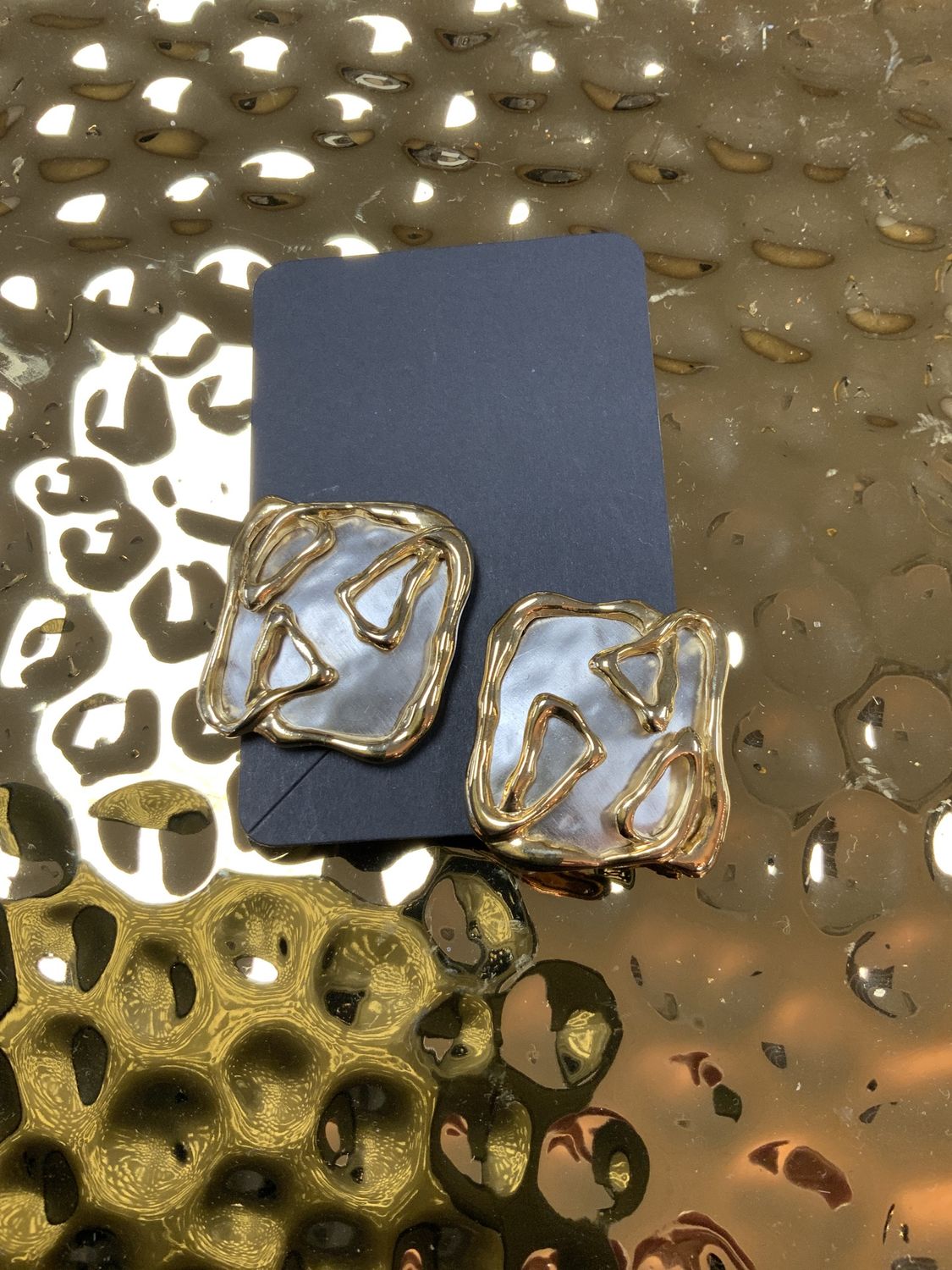 Woman Vintage Gold Earrings Post