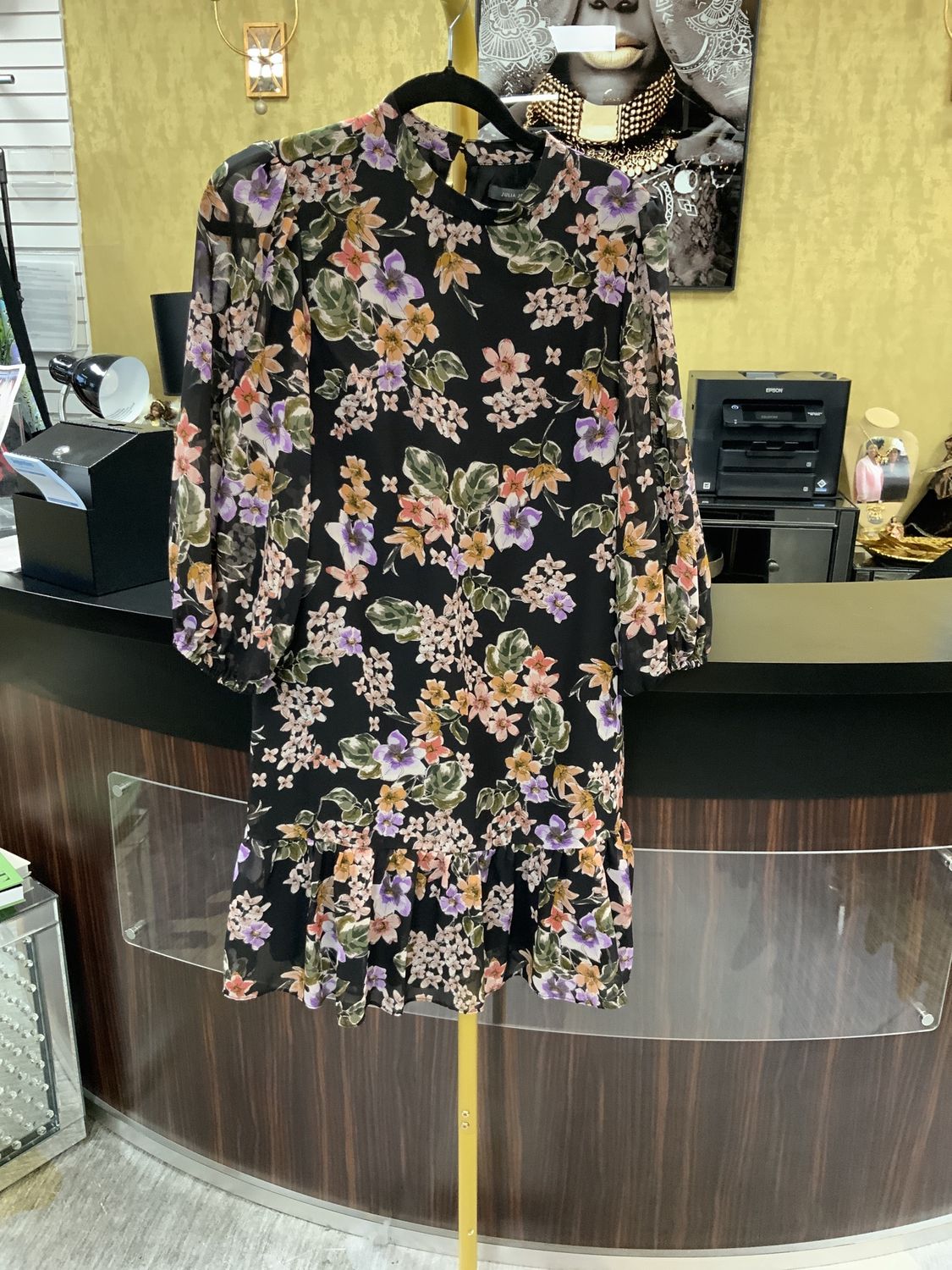 Woman Black Floral Dress Size 6