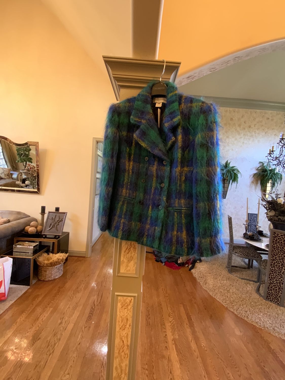 Woman Wool Mulita Color of Blues and Greens Jacket Size 4