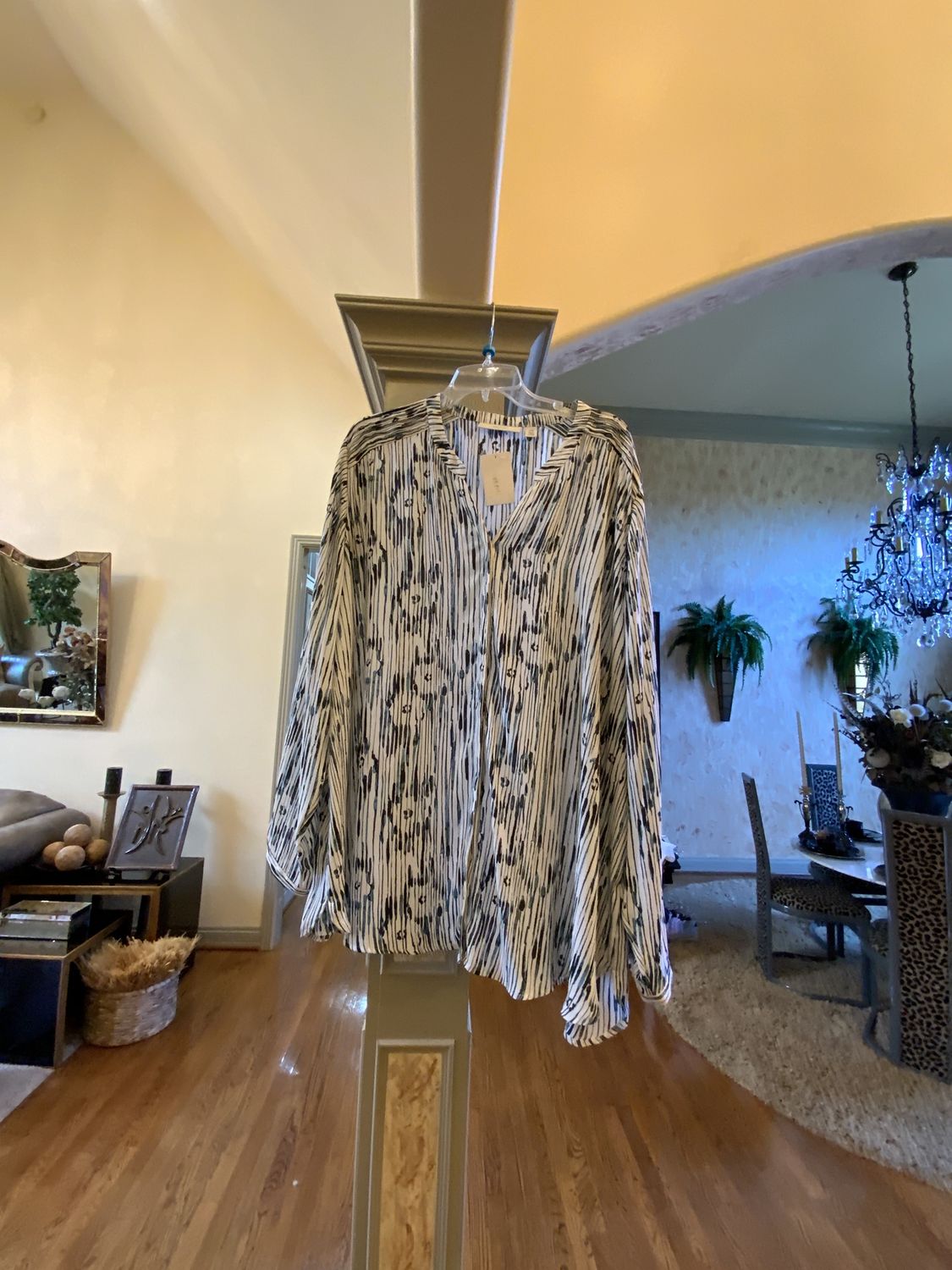 Woman Blouse Black, Cream, and Green Print Size 24W