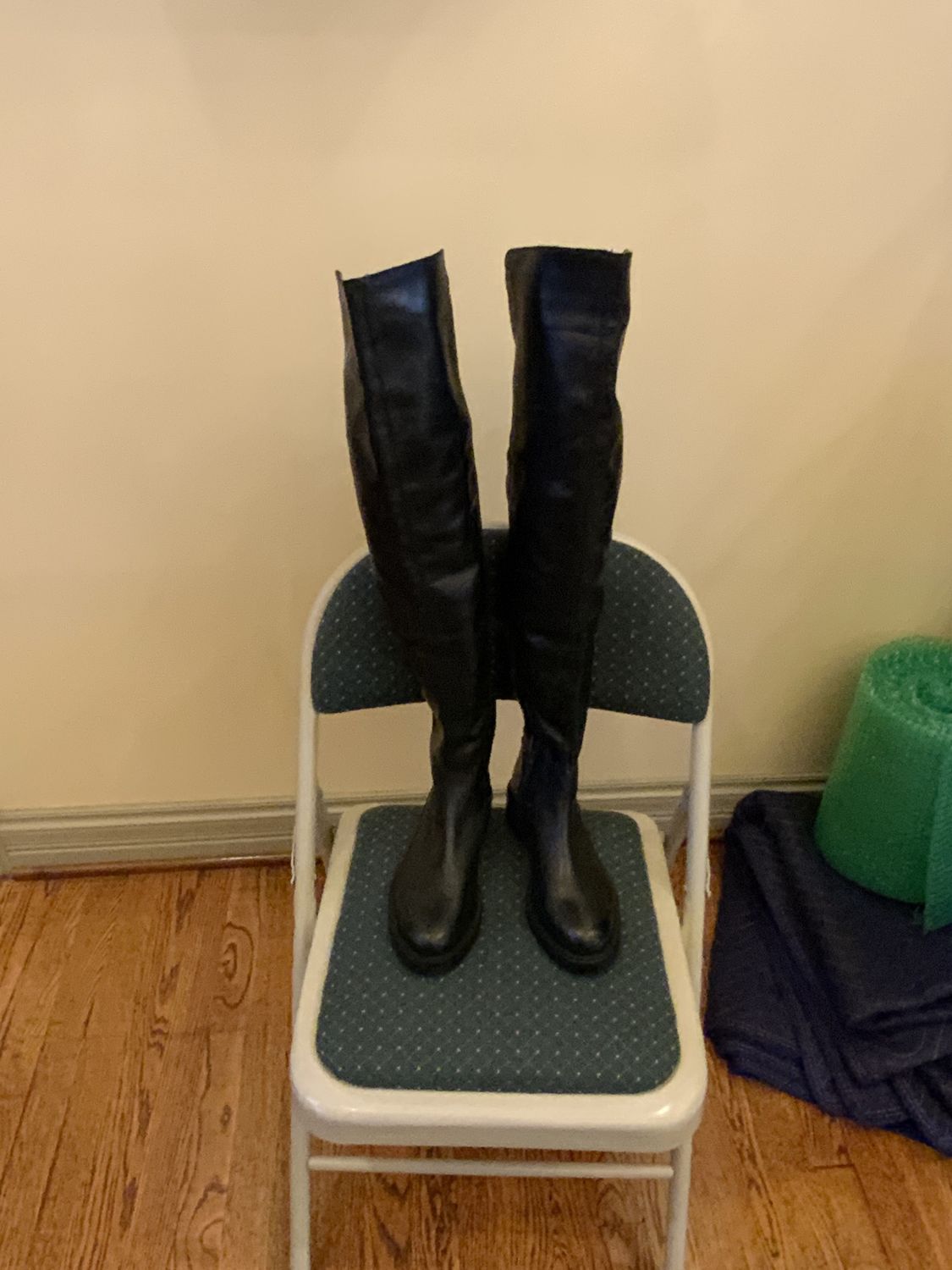 Woman Black Tall Boots Size 8