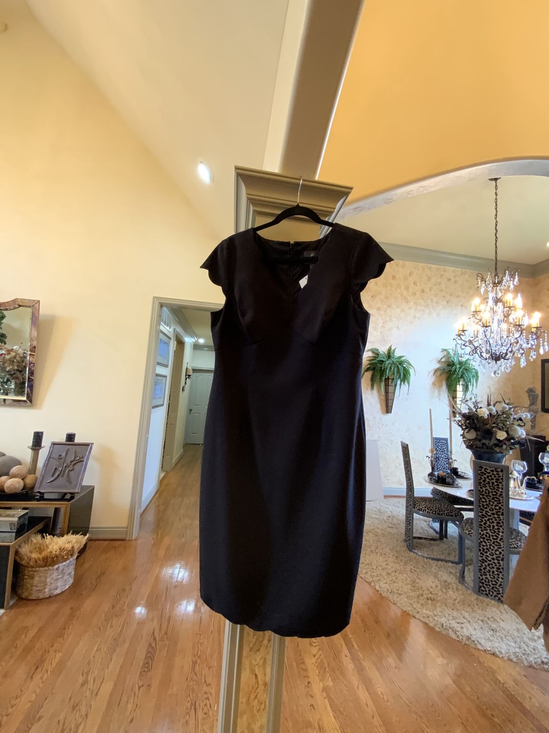 Woman Black Sleeveless Dress Detailed Neckline Size 14