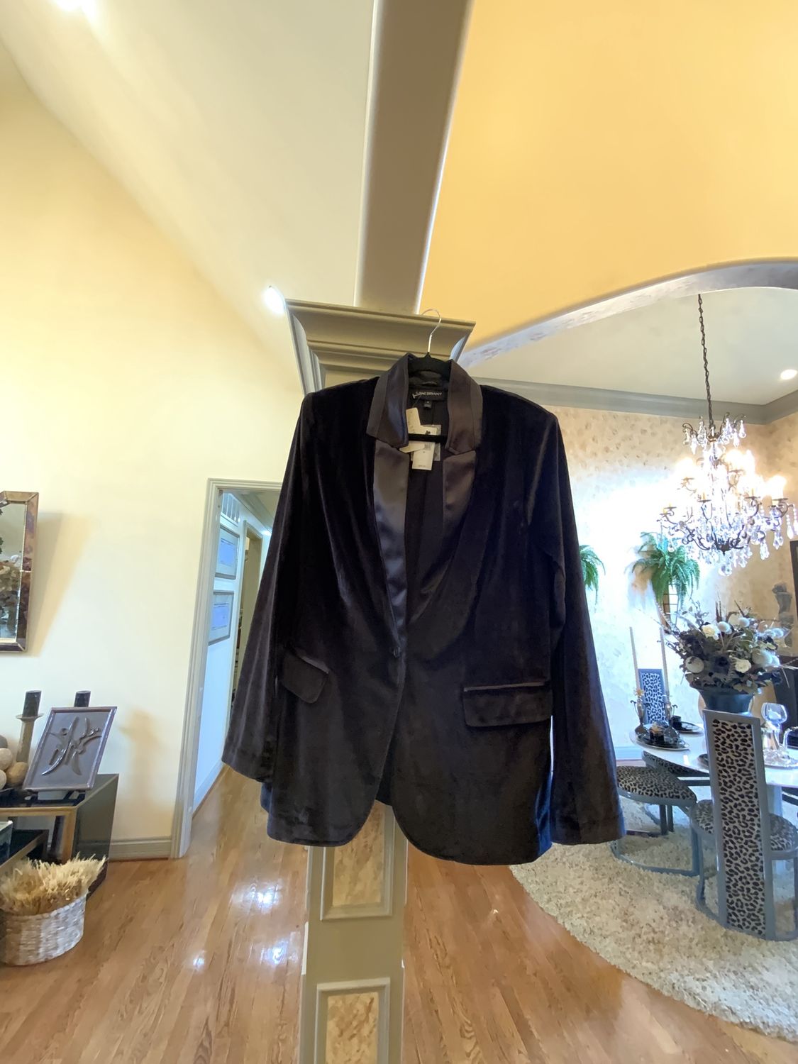 Woman Black Velvet Blazer with Satin Trim Reg 489.95 Size 16