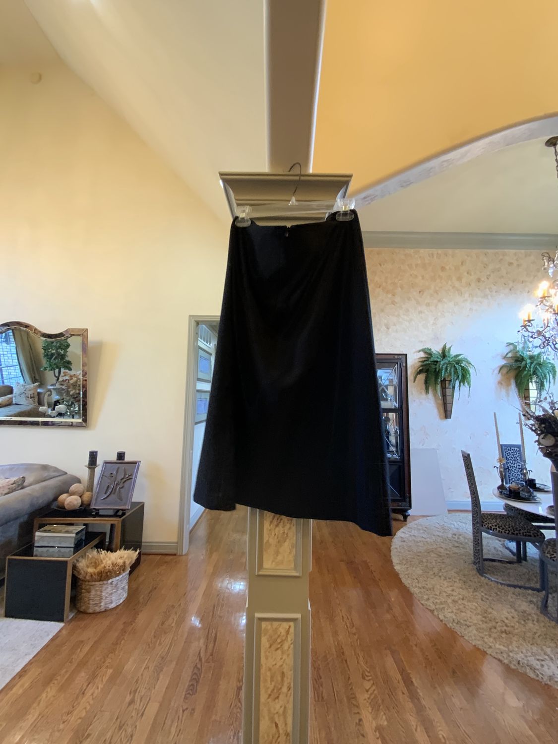 Woman Black Wool Skirt With Lace Trim Detail Size Medium