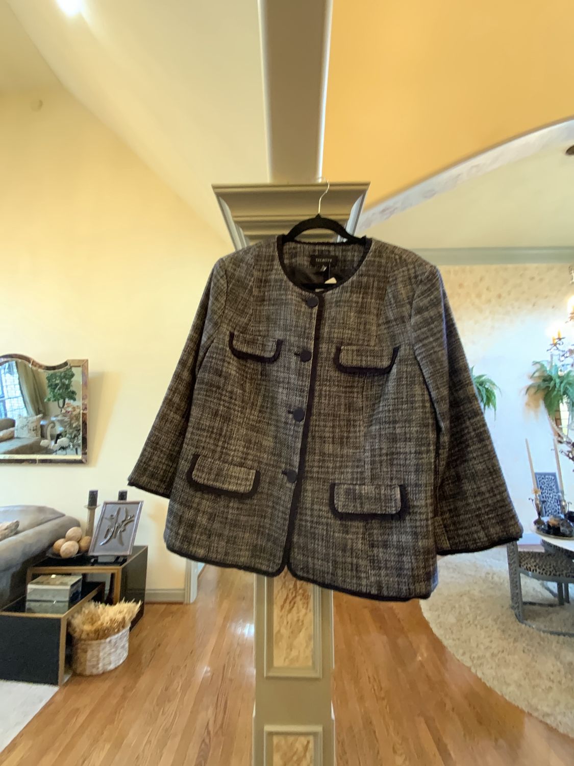 Woman Black and White Tweed 3/$ Sleeves Size 16