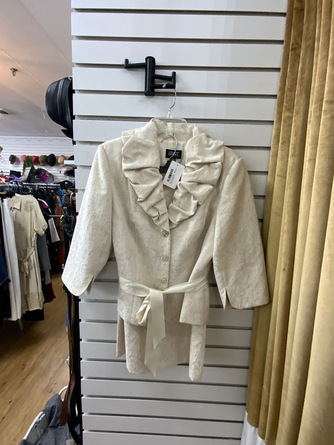 Woman Formal 2 Pcs Jacket and Sakirt Size 12