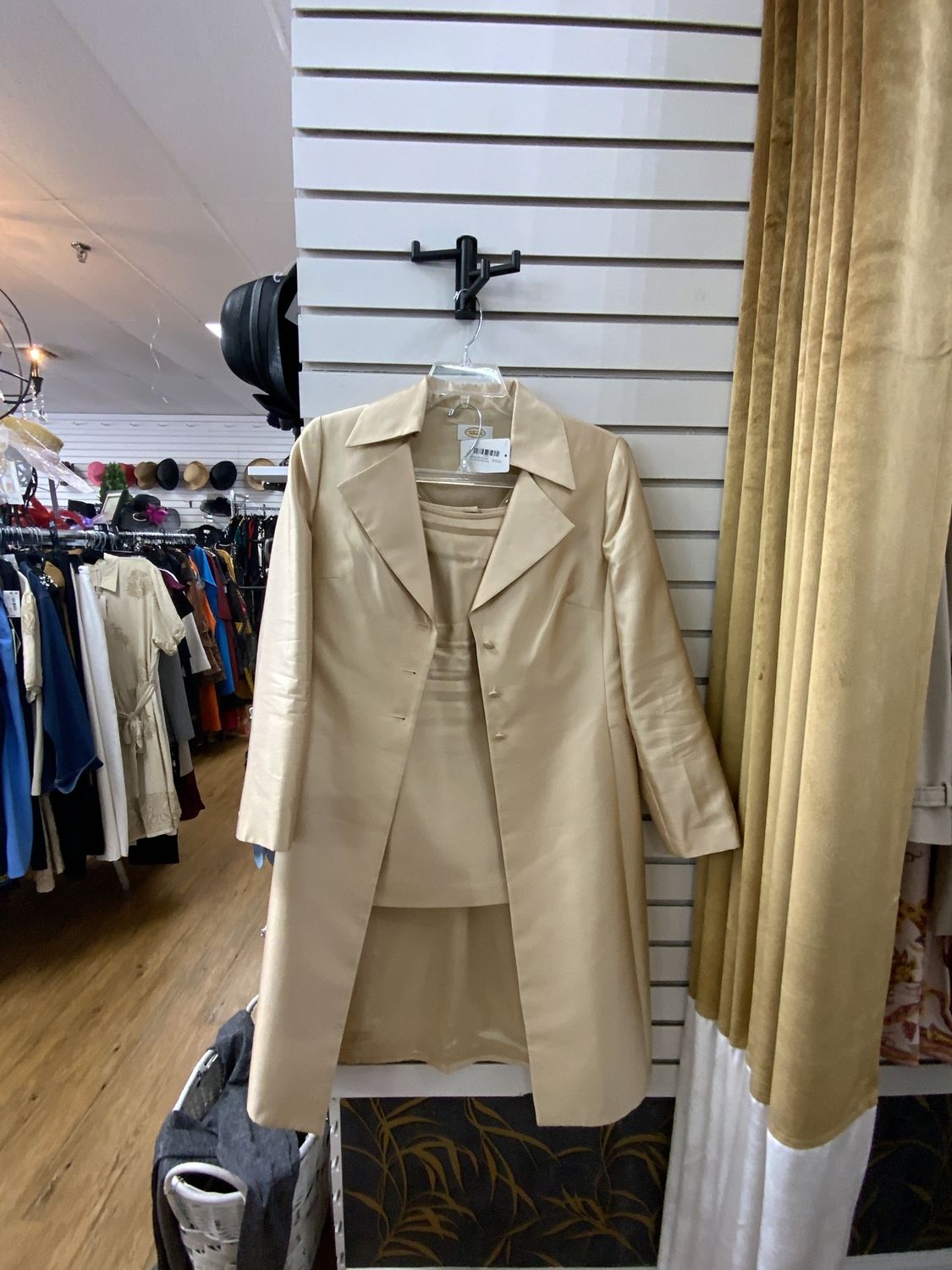 Woman 3PCS Satin Formal Suit Gold Size 10