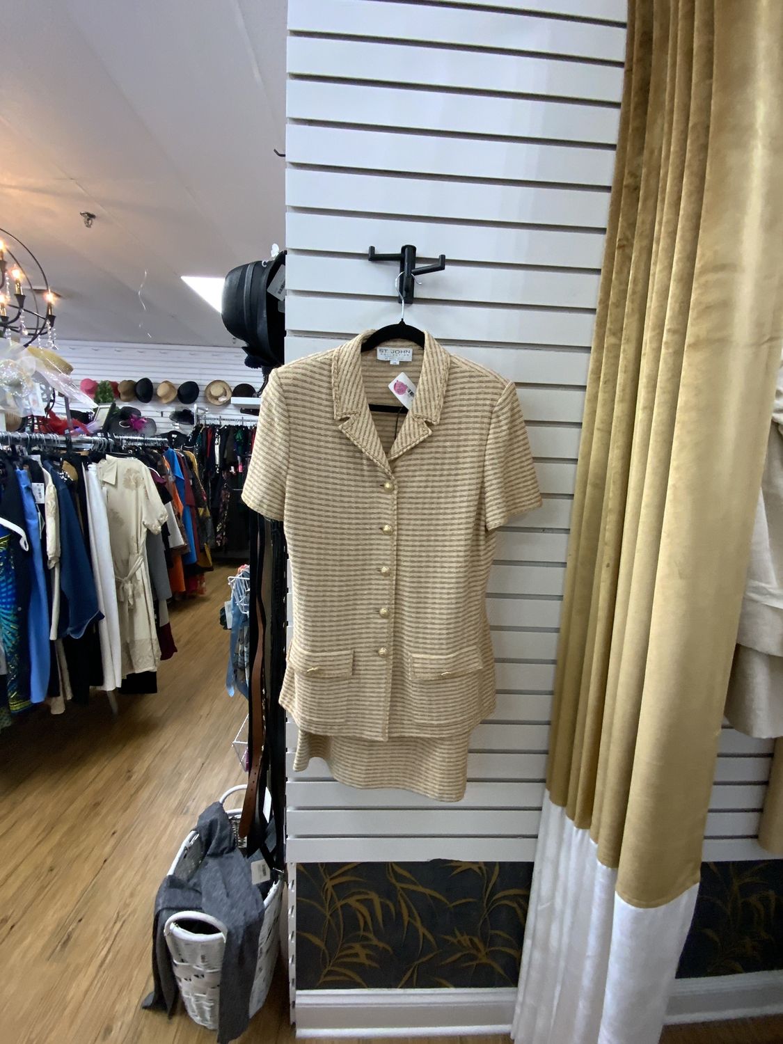 Woman Kint 2 PCS Gold Size 10