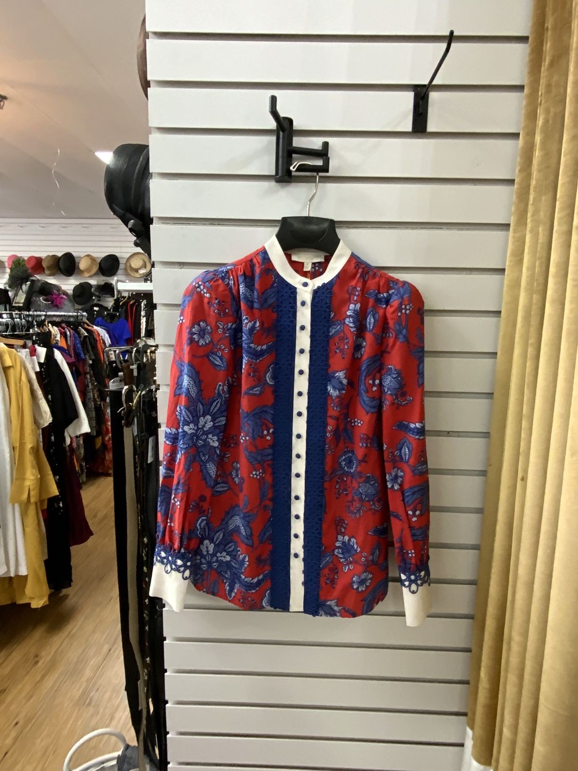 Women top Red, White, &amp; Blue Lace Sz 0