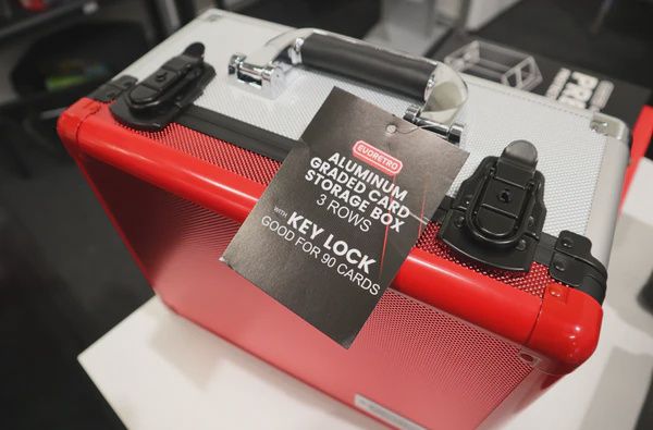 EVORETRO 3-Row Aluminum Graded Case w/ Key System (POKEMON COLOUR-WAY)