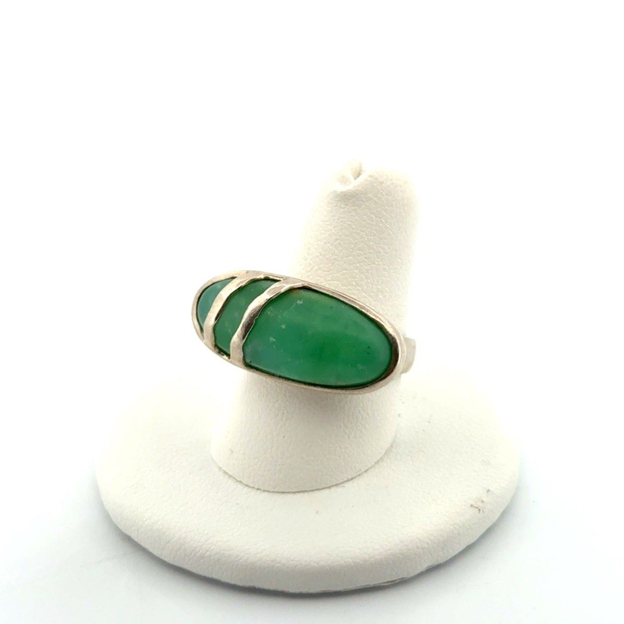 Size: 8 Retired Silpada 925 Sterling Silver Hammered Chrysoprase Ring 7.8g