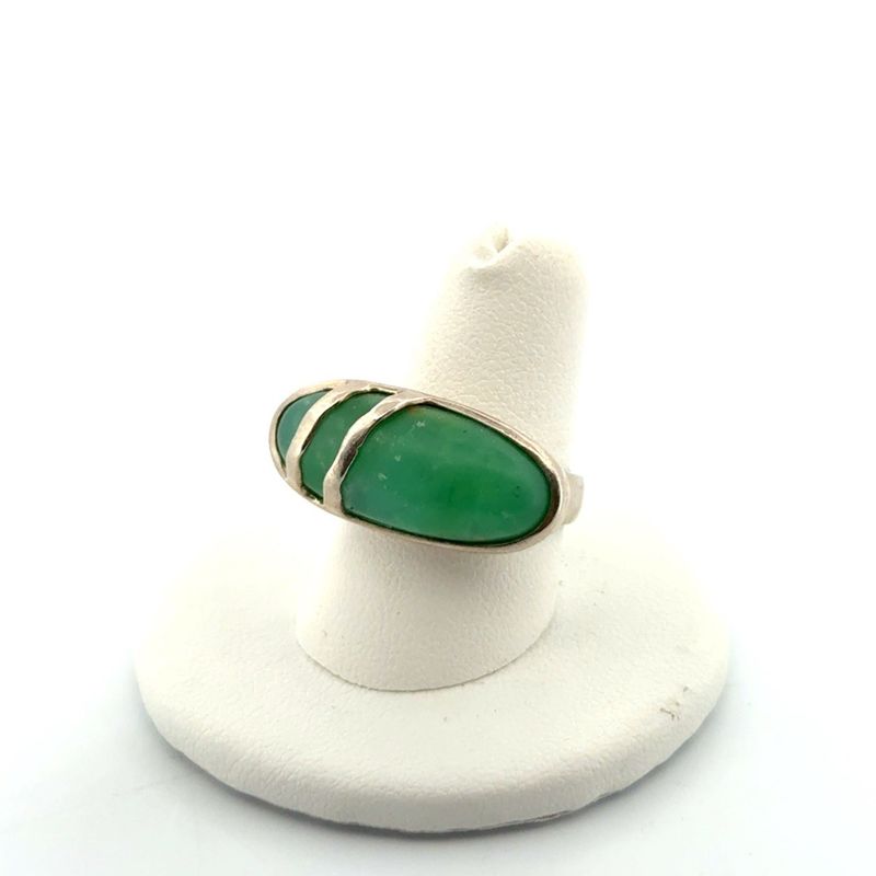 Size: 8 Retired Silpada 925 Sterling Silver Hammered Chrysoprase Ring 7.8g