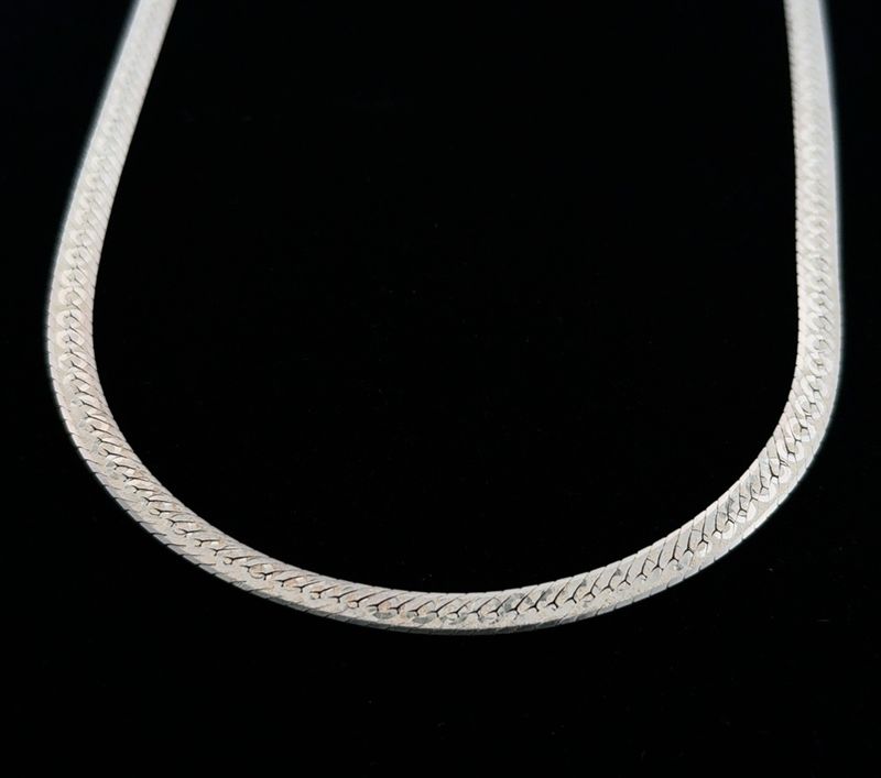 20” Canada 925 Sterling Silver Textured Herringbone Necklace 16.6g