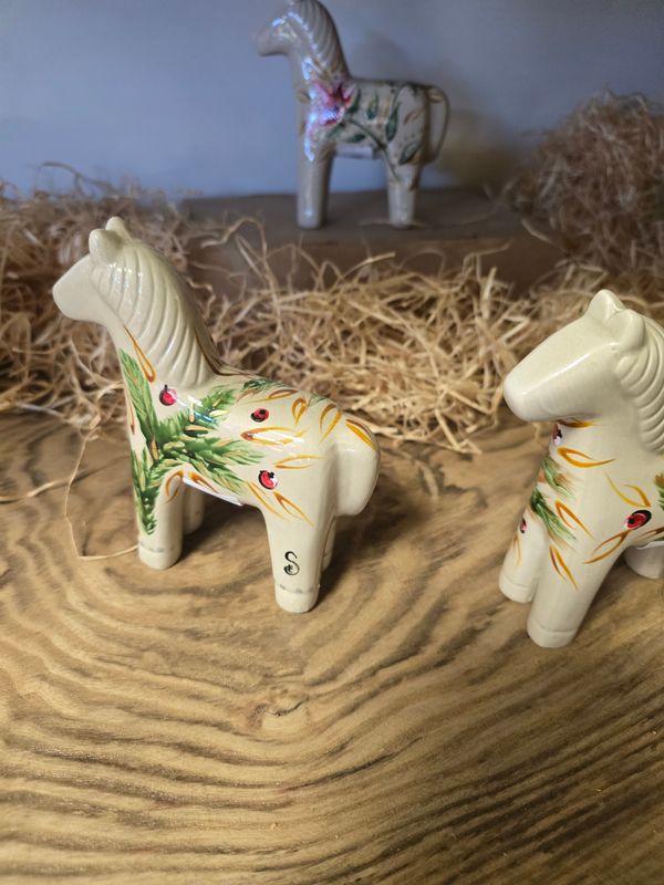 KONIK PORCELANOWY MAŁY