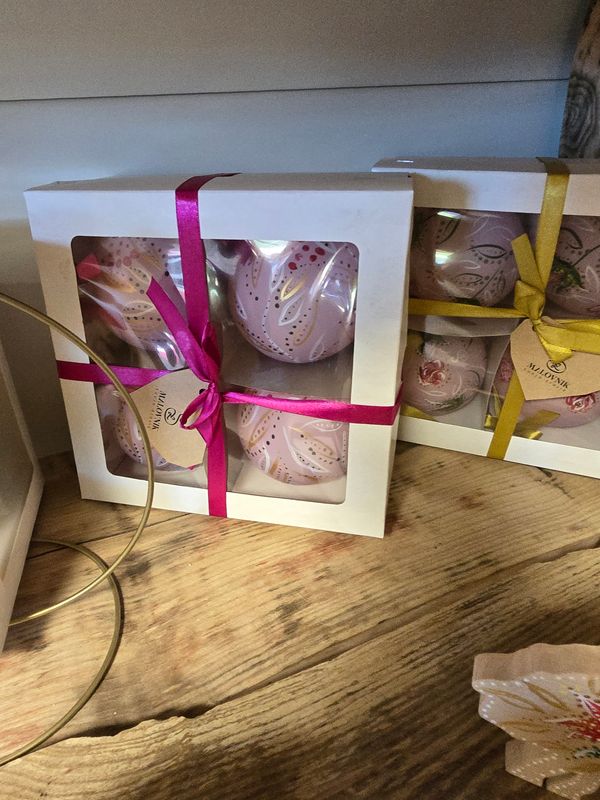 BOMBKI ŚWIĄTECZNE  4 SZTUKI