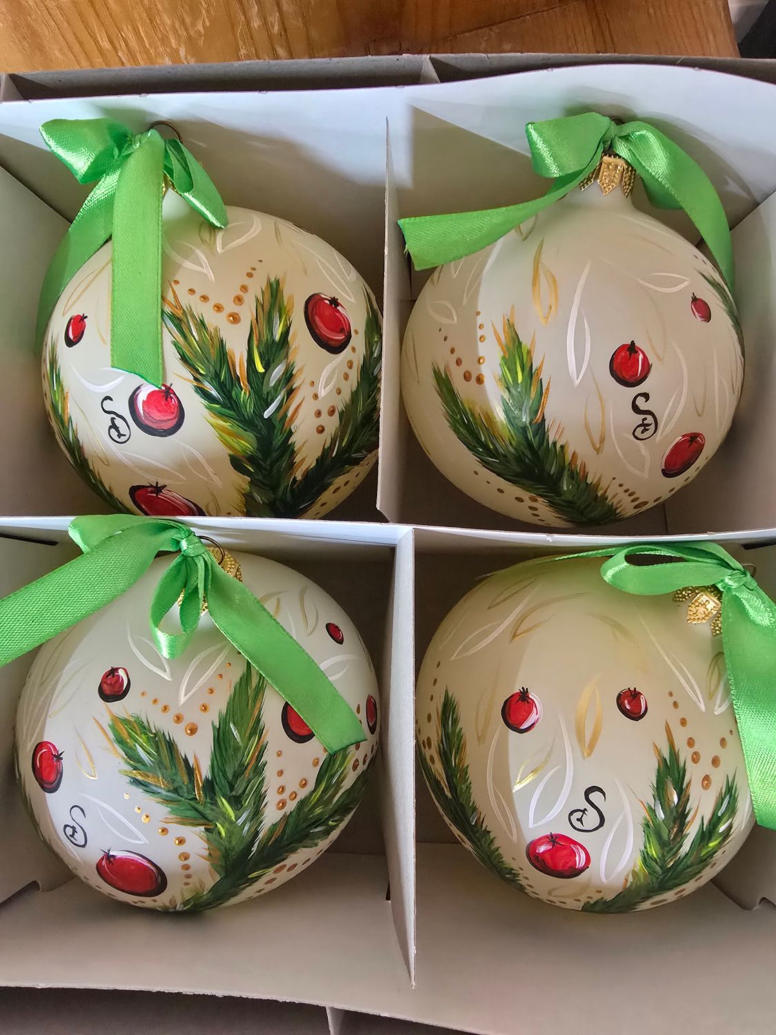 BOMBKI ŚWIĄTECZNE 4SZT