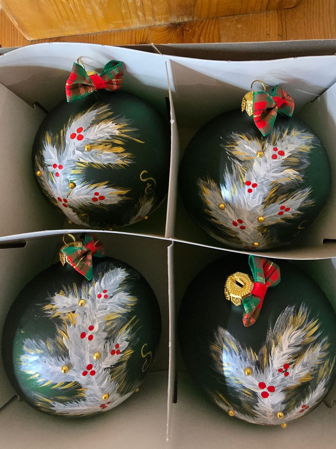 BOMBKI ŚWIĄTECZNE 4SZT