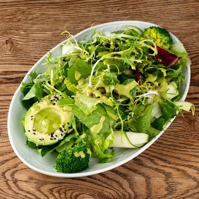 Большой зелёный салат
