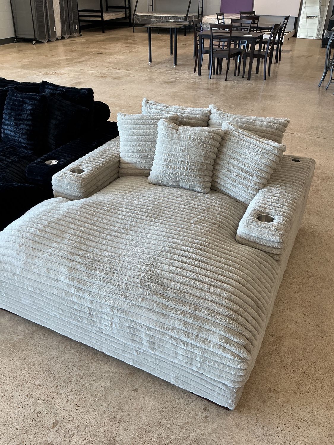 Julia Chaise Corduroy Lounge (beige)