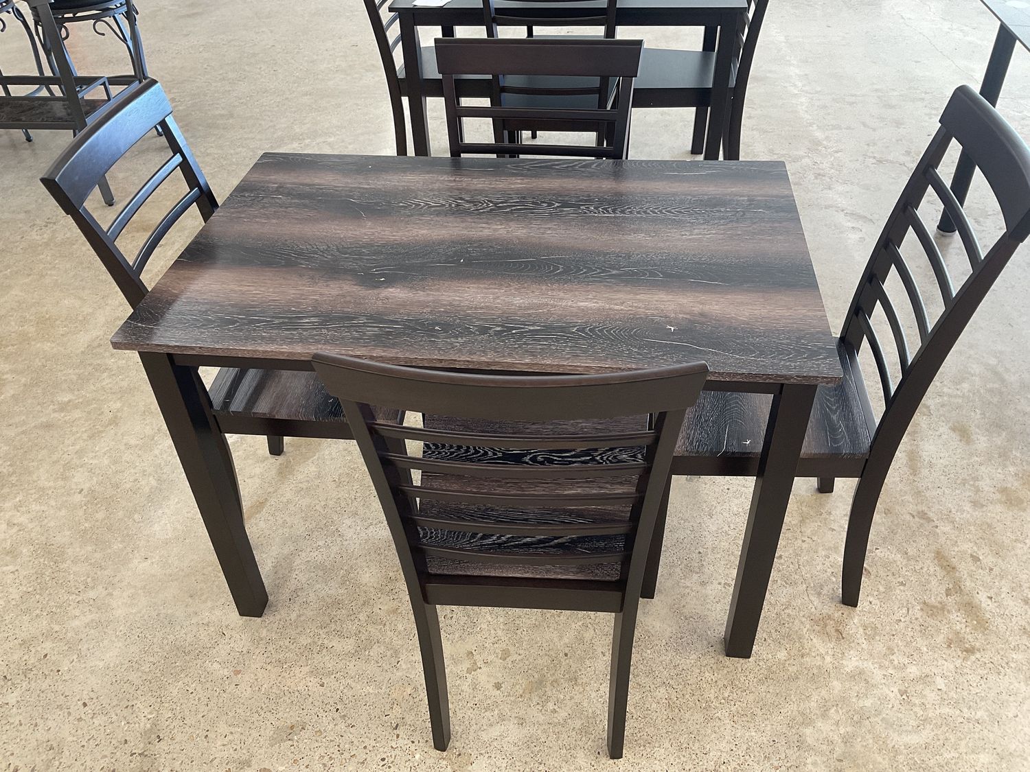 Salerno 5pc dining set