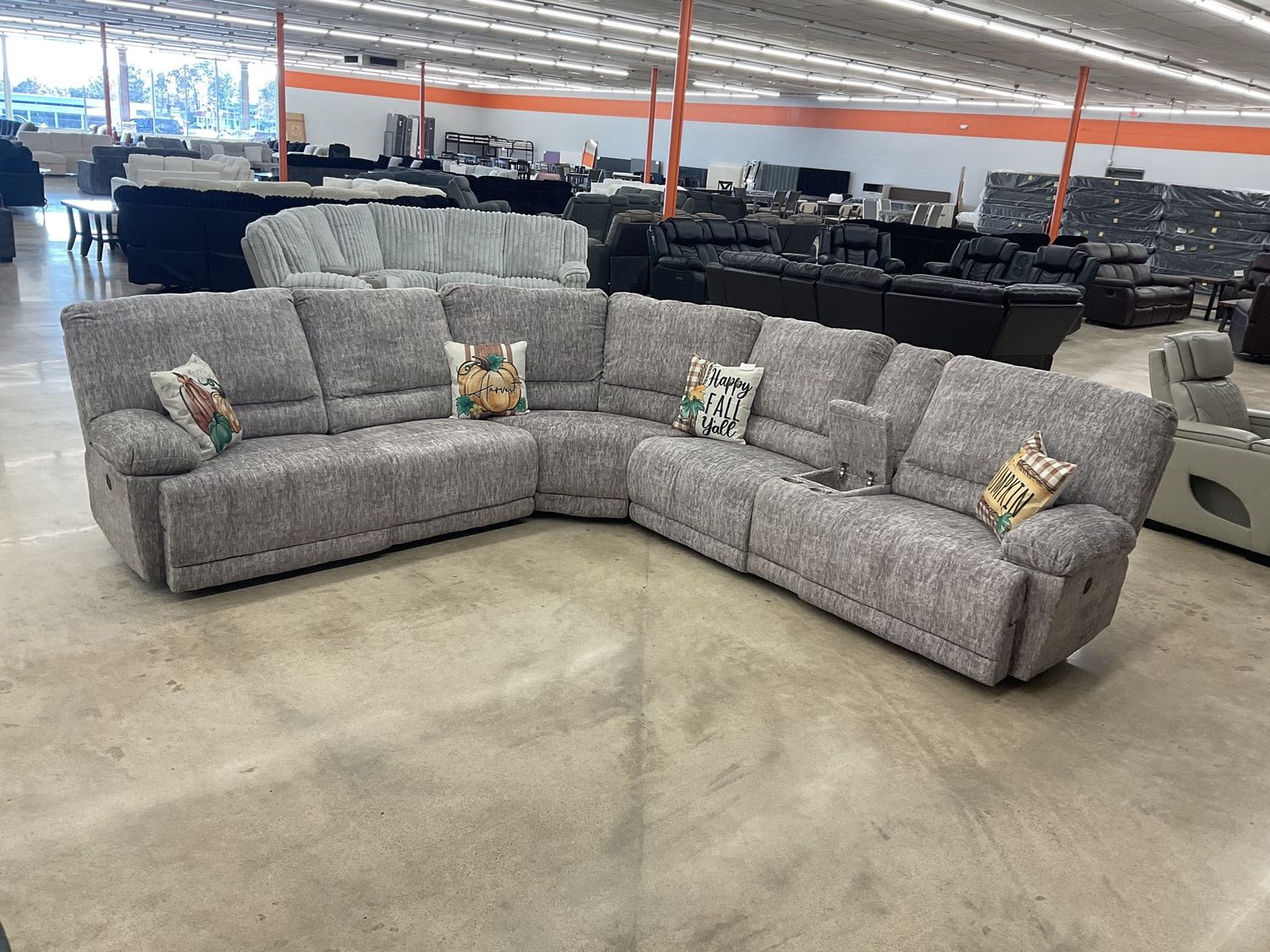Shatha sectional