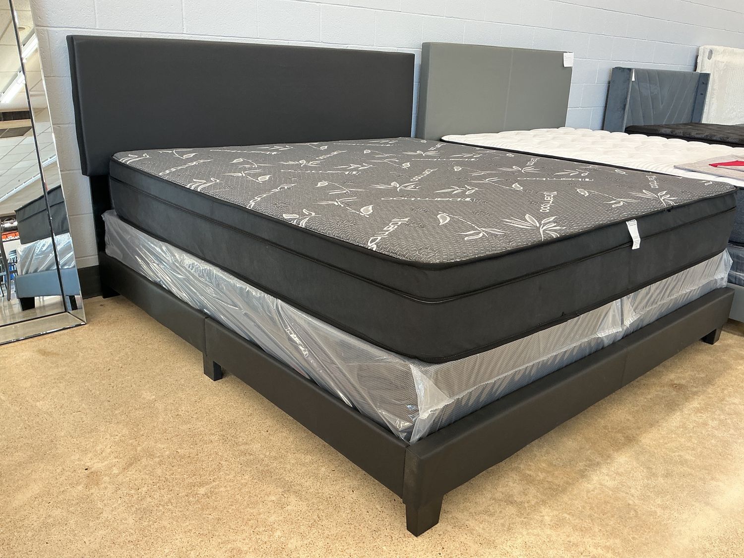 Wade Upholstered Bed (BLACK)