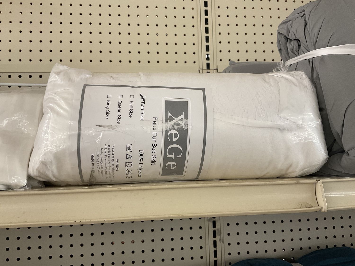 “XeGe” Faux Fur Bed Skirt 14in Twin