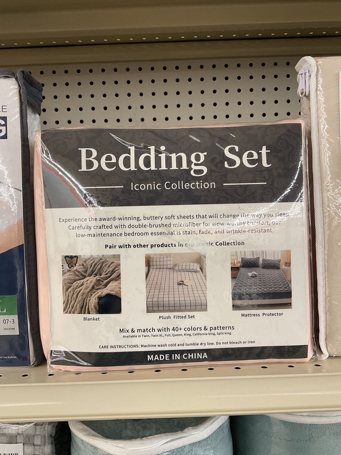 ‘Iconic’ Pink Zip Duvet w/2 Shams- King