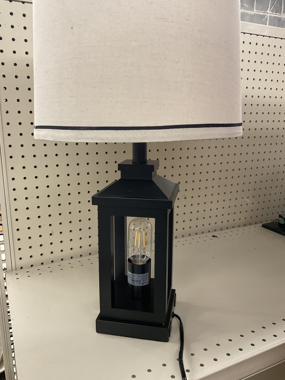 Chelssy Lamp LED w/USB Port