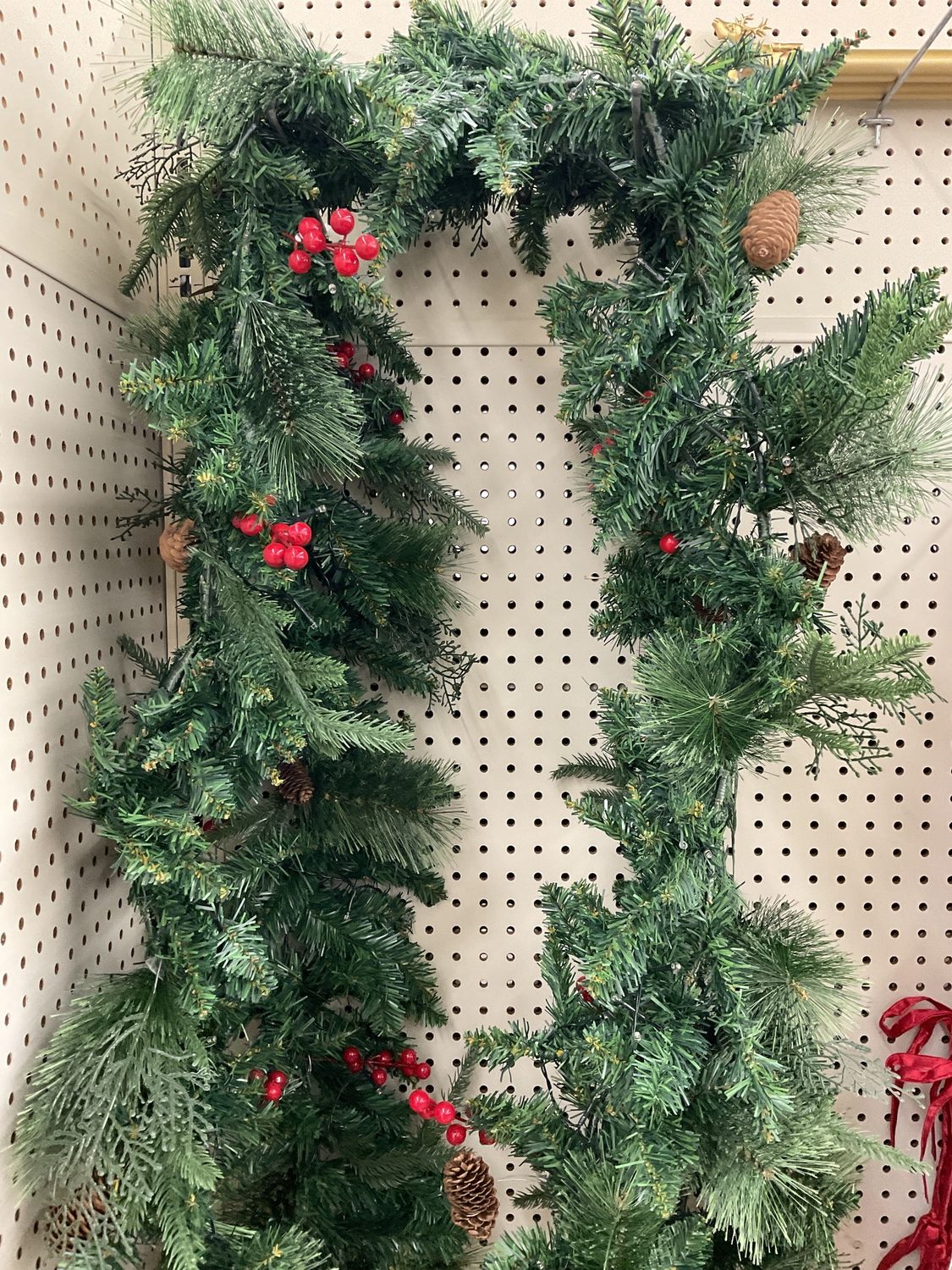 9ft Garland w/Lights