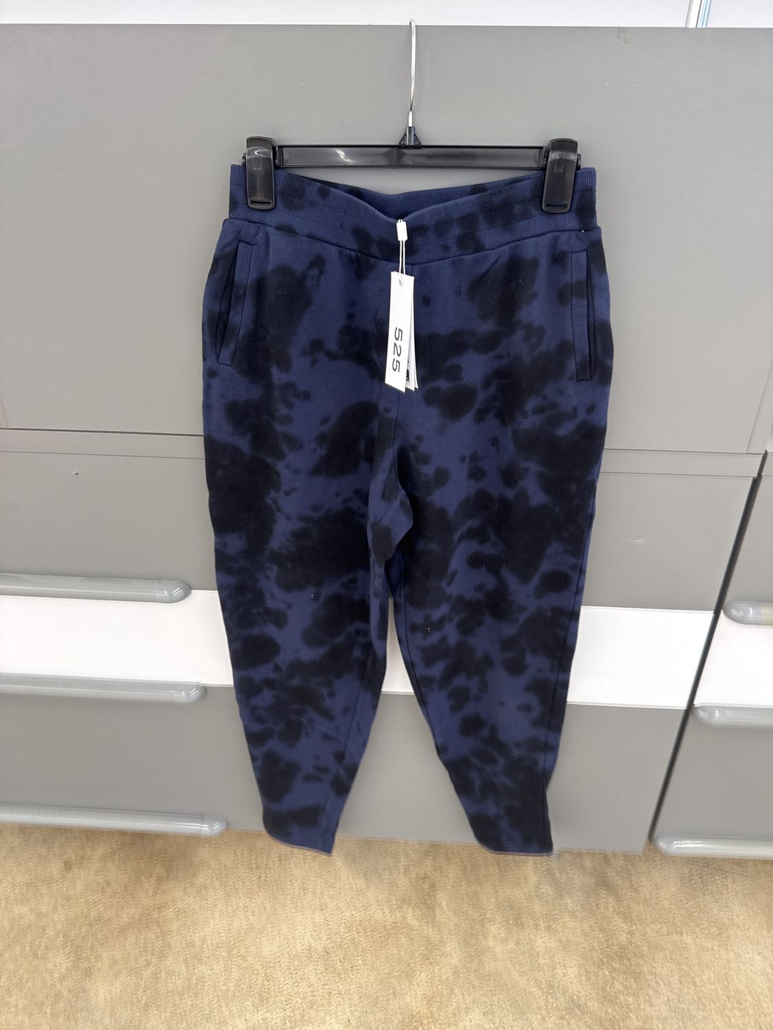 525 blue tie-dye sweats