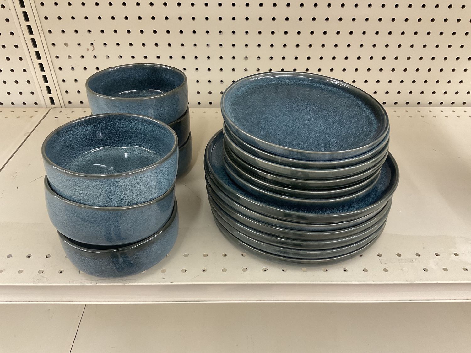 Vancasso dinner set (service for6)